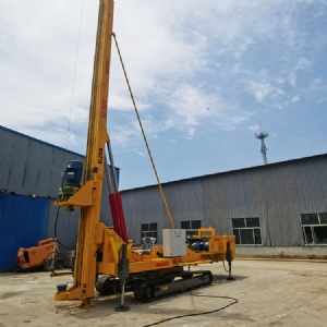 地基打樁機