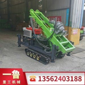 光伏打樁機